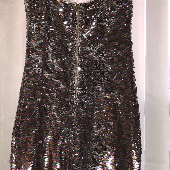 Boutique Shimmer Dress with spaghetti straps - Picture 3 of 3